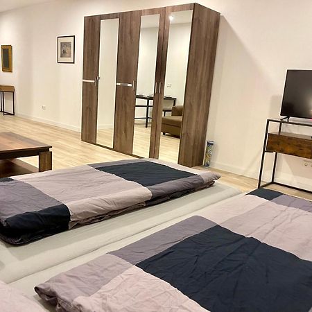 Neu Grosse Einzimmerwohnung Im Zentrum Goldstadt Pforzheim Schloessle Экстерьер фото