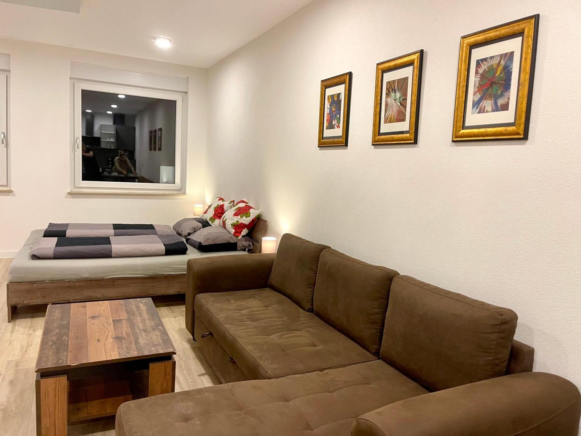 Neu Grosse Einzimmerwohnung Im Zentrum Goldstadt Pforzheim Schloessle Экстерьер фото