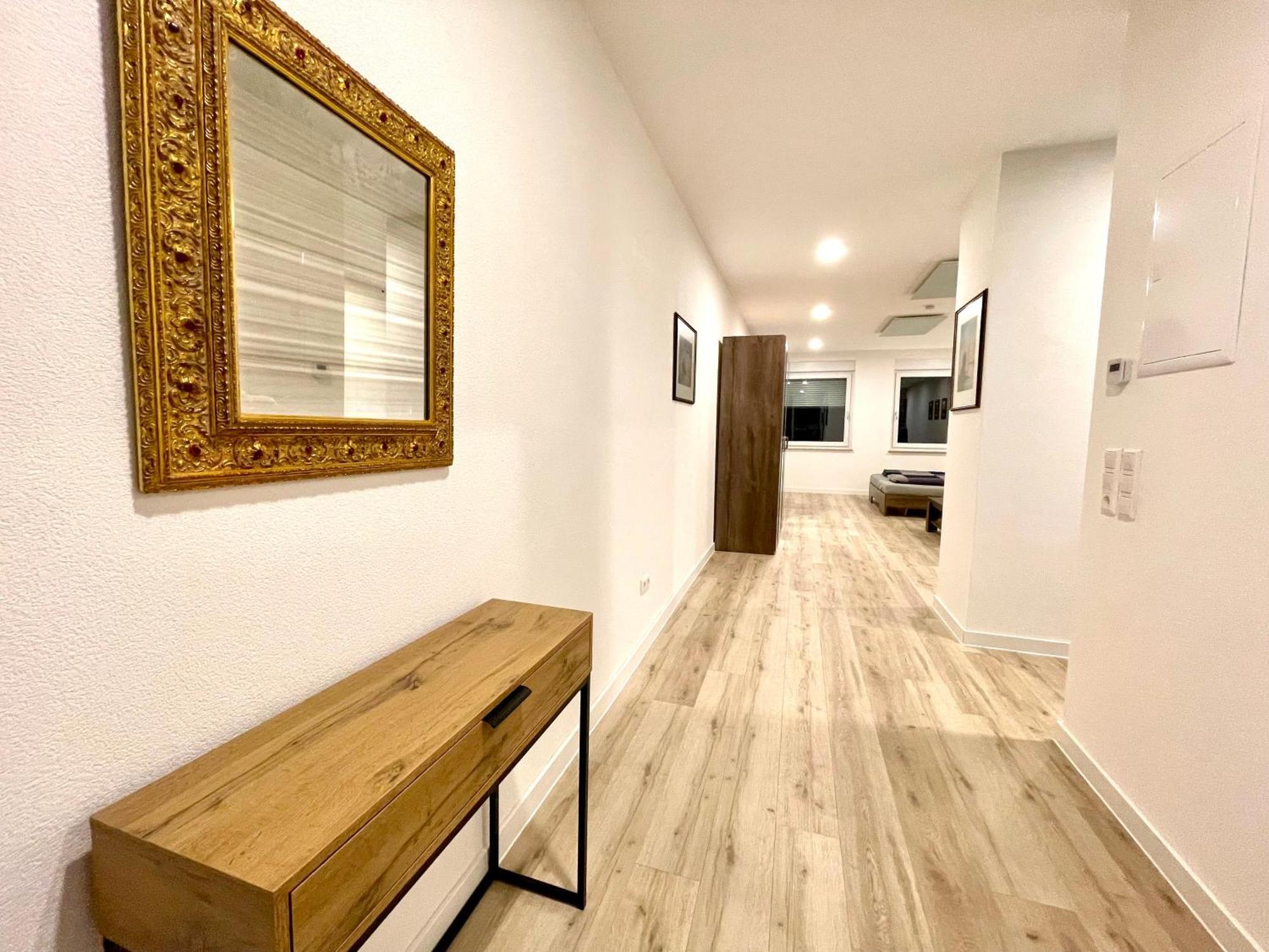 Neu Grosse Einzimmerwohnung Im Zentrum Goldstadt Pforzheim Schloessle Экстерьер фото