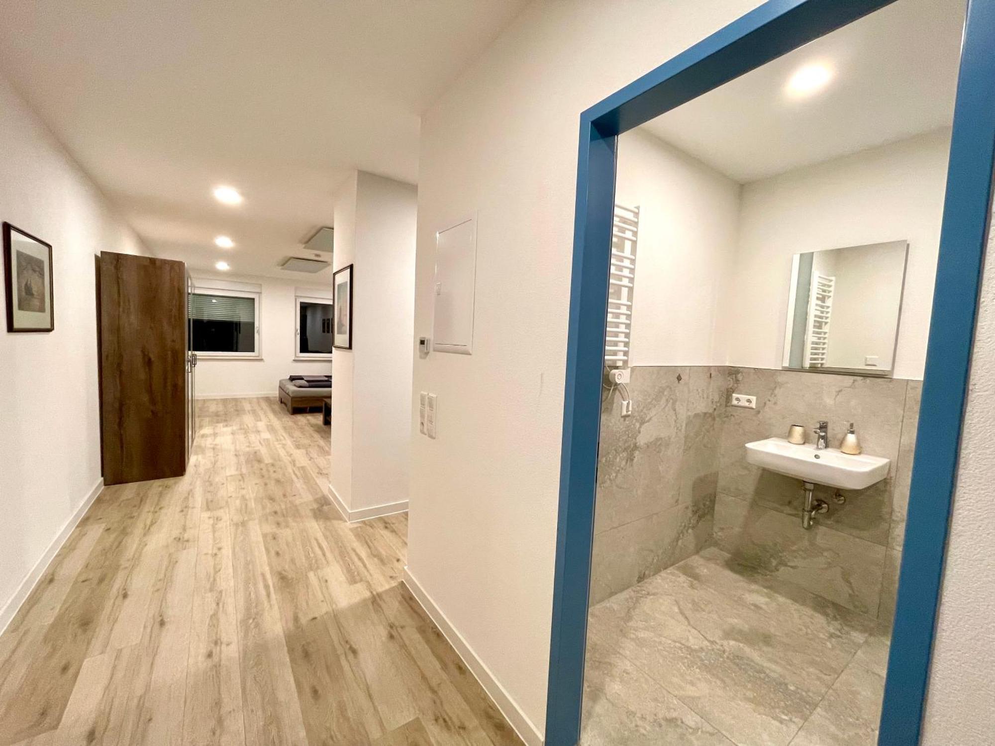 Neu Grosse Einzimmerwohnung Im Zentrum Goldstadt Pforzheim Schloessle Экстерьер фото