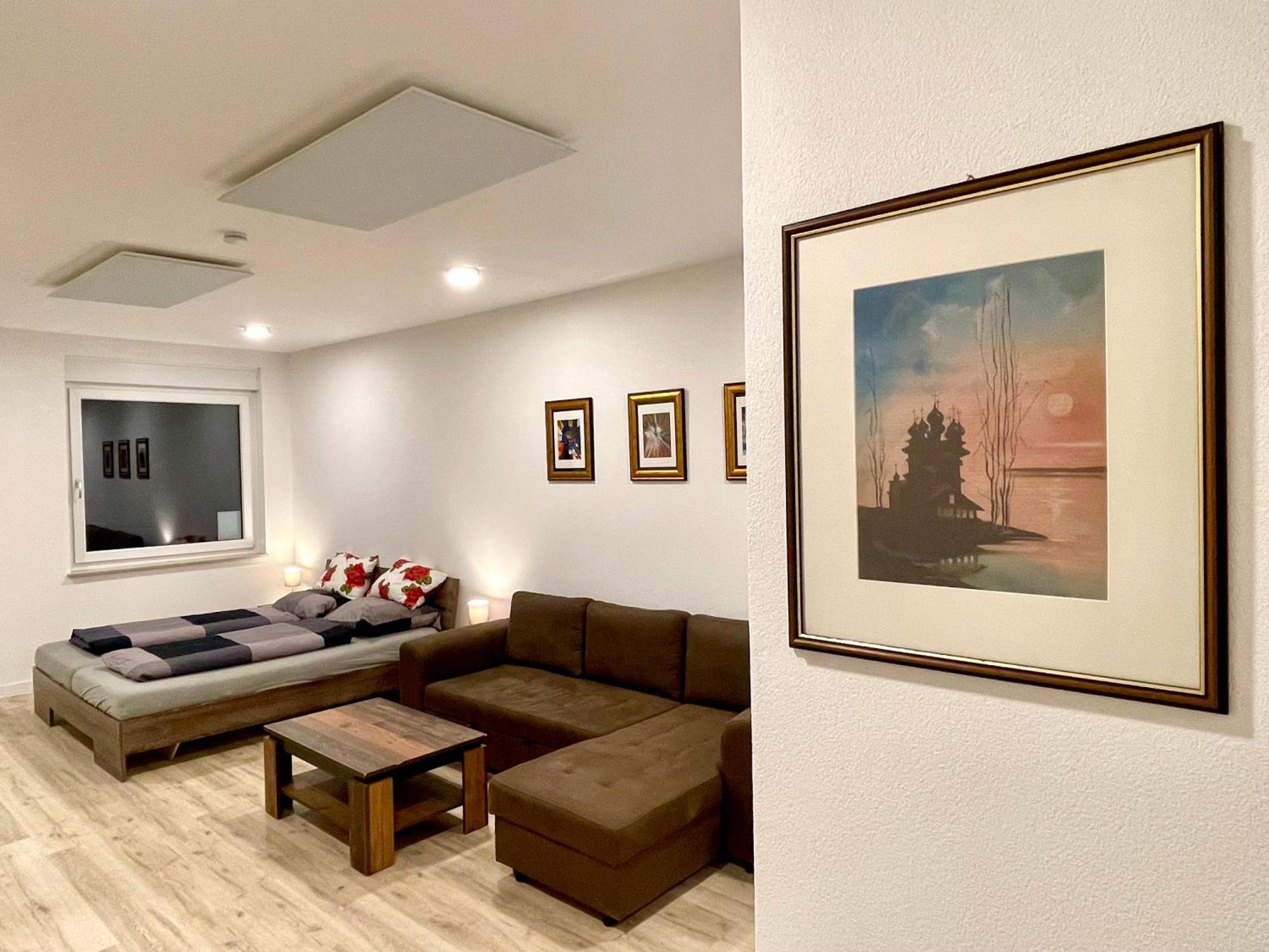Neu Grosse Einzimmerwohnung Im Zentrum Goldstadt Pforzheim Schloessle Экстерьер фото
